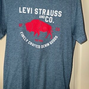 Levi's Heather Gray T-Shirt